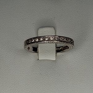 Nevada Silver Cubic Zirconia Raised Design Size 9 Sterling Silver 925 Band